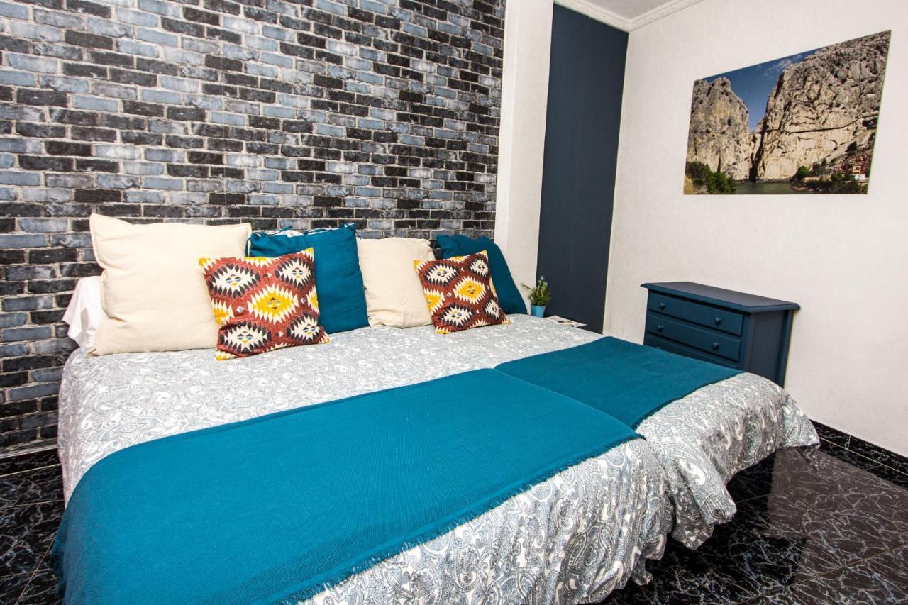 Hostal Caminito Del Rey Алора Екстериор снимка