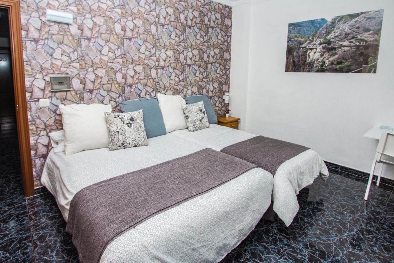 Hostal Caminito Del Rey Алора Екстериор снимка